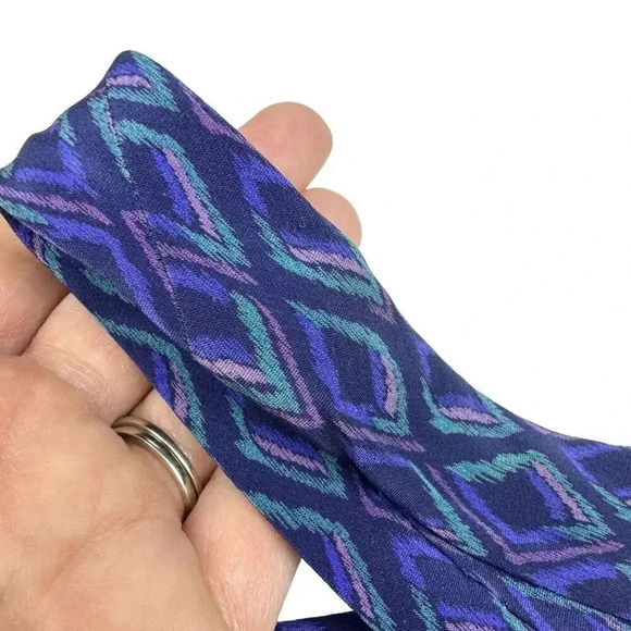 Vintage Valentino Cravatte 100% Silk Handmade Geometric Blue Neck Tie Italy - Picture 10 of 15